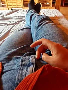 Horny mummy online show from May 8, 2:10 pm