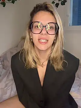 DouceAngela69 online show from March 3, 5:53 pm