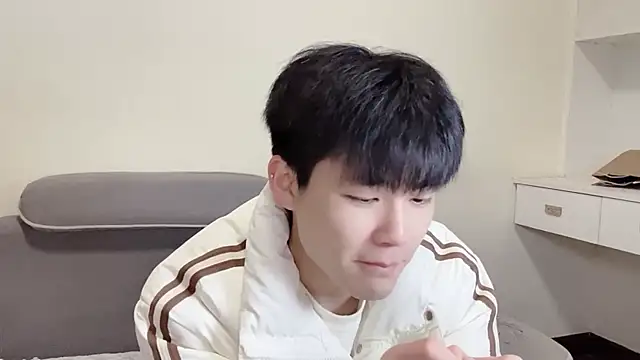 xiaoyang5200 online show from December 18, 4:00 pm