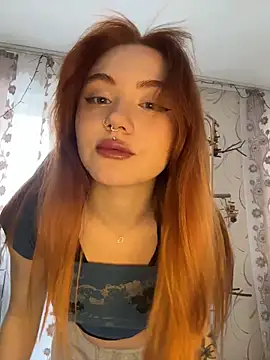 LunaMillie online show from March 12, 10:30 am