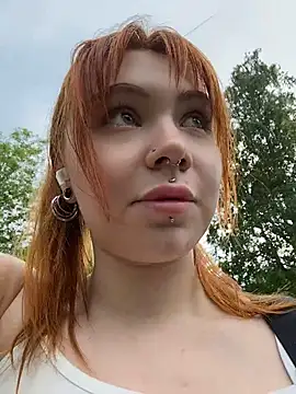 LunaMillie online show from May 24, 12:05 pm