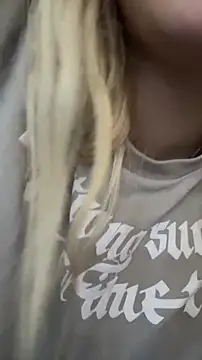 LunaMillie online show from December 18, 10:30 am