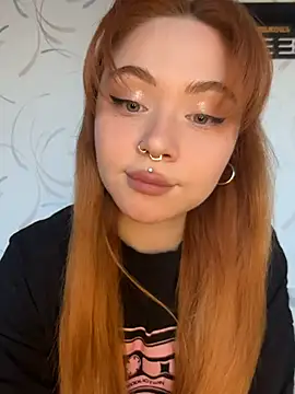 LunaMillie online show from March 23, 9:20 am