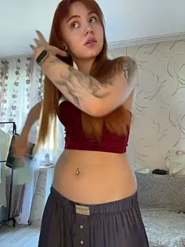 LunaMillie online show from May 21, 10:34 am