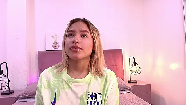 CamiilaGlow online show from September 19, 2:32 pm