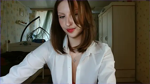 RuxaShade online show from March 17, 12:08 pm