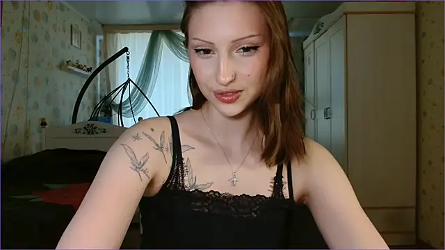 RuxaShade online show from March 11, 10:42 am