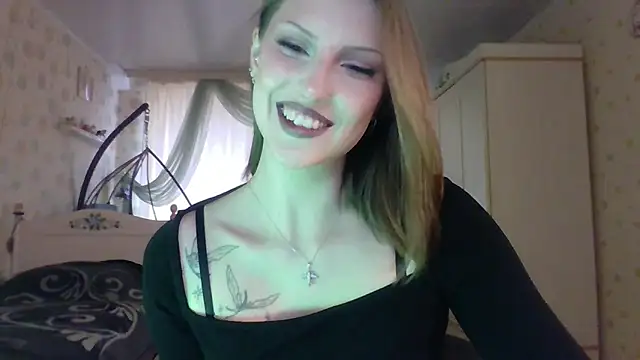 RuxaShade online show from October 29, 11:09 am