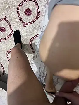 doyumsuz3131 online show from October 26, 8:20 pm