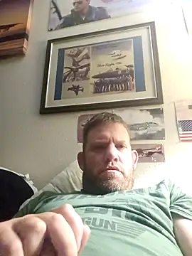 Snapshot of Iceman198244 chatting on October 21, 12:26 pm Iceman198244 online show from October 21, 12:26 pm