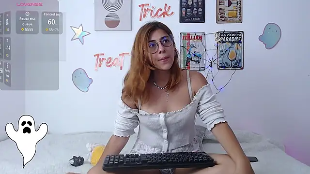 Laramucci online show from October 11, 3:57 pm