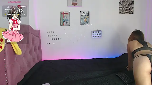 Laramucci online show from November 21, 8:08 pm