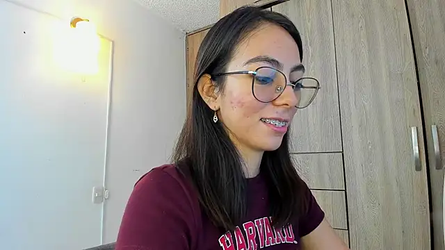 horny adiction online show from March 3, 9:44 pm