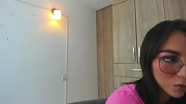 horny adiction online show from February 6, 7:32 pm