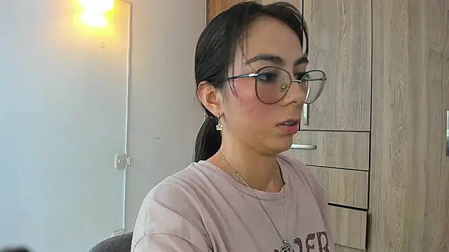 horny adiction online show from February 12, 9:25 pm