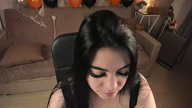 Snapshot of SandraEleson chatting on October 25, 5:50 am SandraEleson online show from October 25, 5:50 am