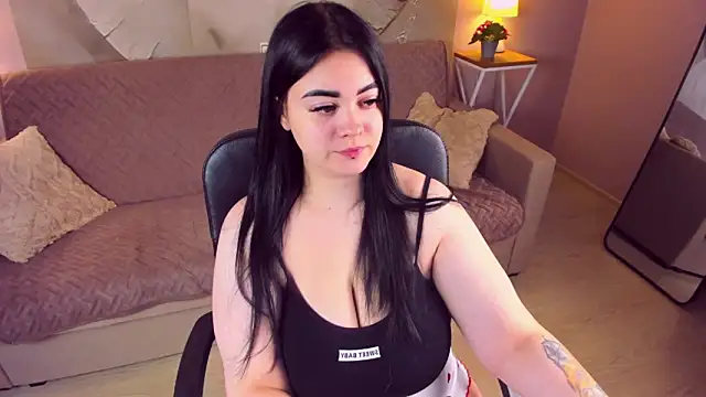 Snapshot of SandraEleson chatting on November 27, 3:18 am SandraEleson online show from November 27, 3:18 am