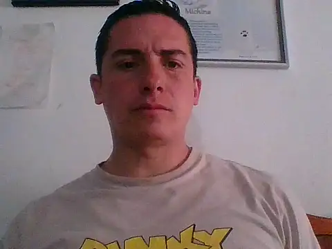 Snapshot of mickseb89 chatting on September 18, 4:21 pm mickseb89 online show from September 18, 4:21 pm
