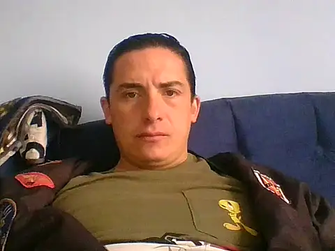 Snapshot of mickseb89 chatting on October 1, 1:48 pm mickseb89 online show from October 1, 1:48 pm