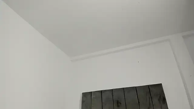 Snapshot of Ebony_danik chatting on February 5, 1:01 am Ebony danik online show from February 5, 1:01 am