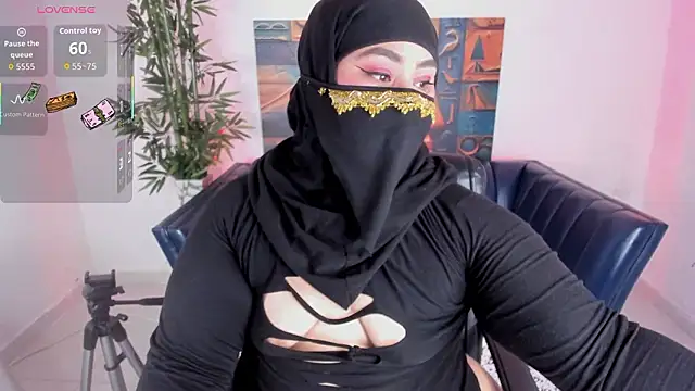 Snapshot of samanee_konn chatting on February 5, 7:10 pm samanee konn online show from February 5, 7:10 pm