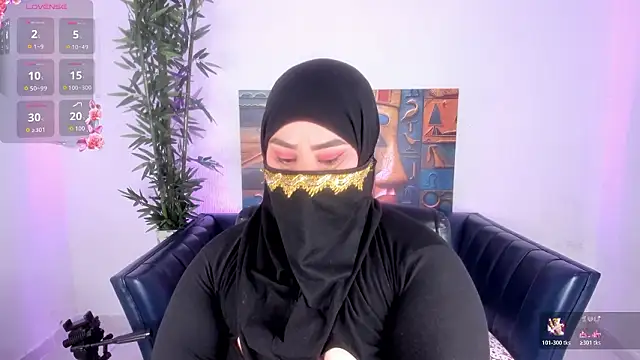 Snapshot of samanee_konn chatting on February 12, 7:13 pm samanee konn online show from February 12, 7:13 pm