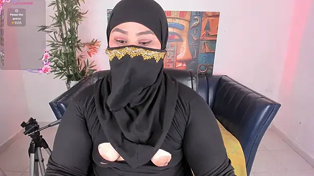 Snapshot of samanee_konn chatting on December 19, 7:05 pm samanee konn online show from December 19, 7:05 pm