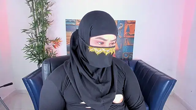 Snapshot of samanee_konn chatting on January 6, 7:07 pm samanee konn online show from January 6, 7:07 pm