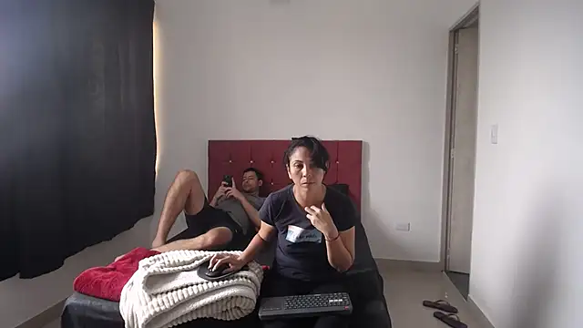 yohacriss online show from November 28, 8:53 pm