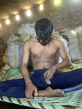 uniquesexyboy5689 online show from May 4, 9:56 am