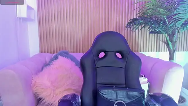 Jenny Wolridge  online show from October 17, 7:59 pm