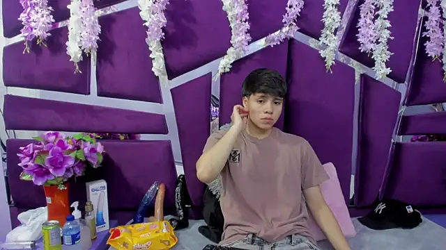 Bruno Cruzz online show from February 7, 2:19 am