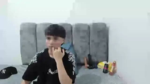 Bruno Cruzz online show from March 25, 3:28 am