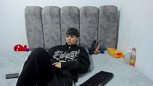 Bruno Cruzz online show from April 21, 2:14 am