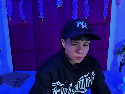 Snapshot of Bruno_Cruzz chatting on October 3, 2:26 am Bruno Cruzz online show from October 3, 2:26 am