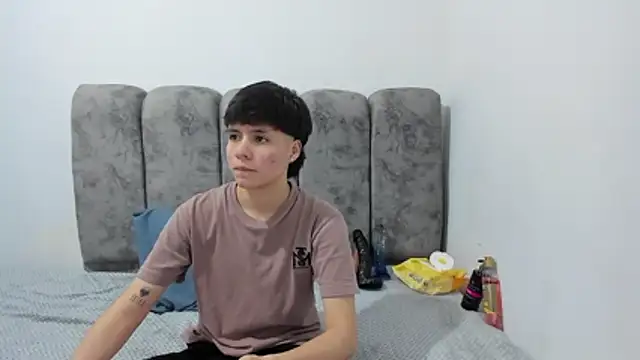 Bruno Cruzz online show from March 29, 2:46 am