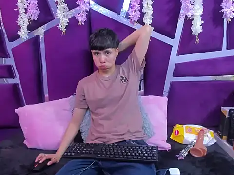 Bruno Cruzz online show from November 15, 2:26 am