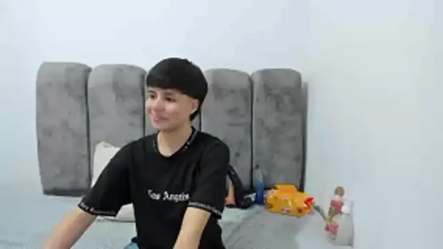 Bruno Cruzz online show from April 14, 2:16 am