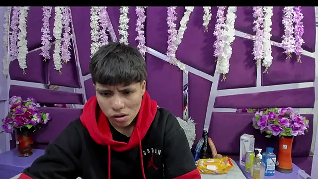 Bruno Cruzz online show from February 13, 2:11 am