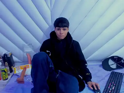 Bruno Cruzz online show from November 30, 3:40 am