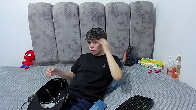 Bruno Cruzz online show from June 26, 2:17 am