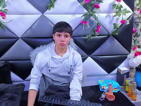 Bruno Cruzz online show from October 24, 2:43 am