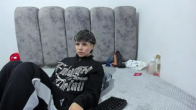 Bruno Cruzz online show from May 24, 2:22 am