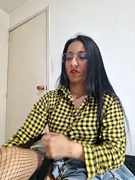 SofiiMilf online show from April 28, 8:24 pm