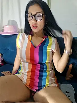 Snapshot of SofiiMilf chatting on November 7, 2:49 am SofiiMilf online show from November 7, 2:49 am