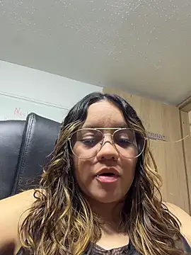 Sky Junne online show from April 5, 5:52 pm