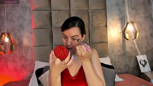 Sky Junne online show from February 6, 6:04 pm