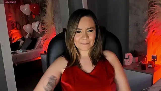 Sky Junne online show from February 14, 5:57 pm