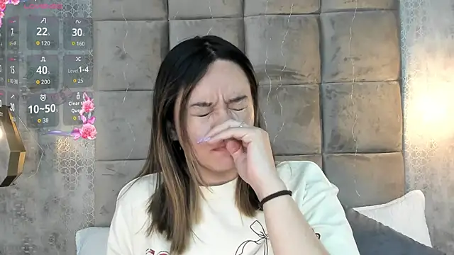 Sky Junne online show from February 22, 5:36 pm