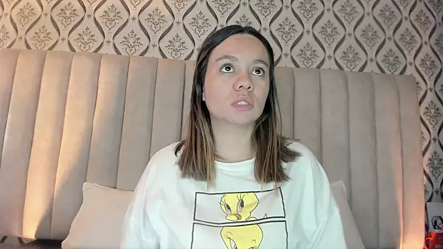 Sky Junne online show from March 20, 4:41 pm